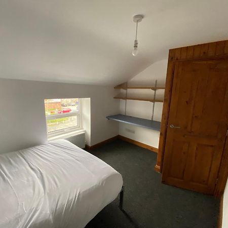 Room In A Shared House Bangor  Exteriör bild